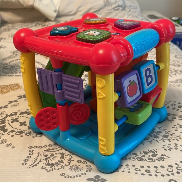 Vtech Busy Learners Activity Cube - Picture 3 of 5